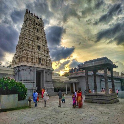 Sri Kamakshi Amman Temple